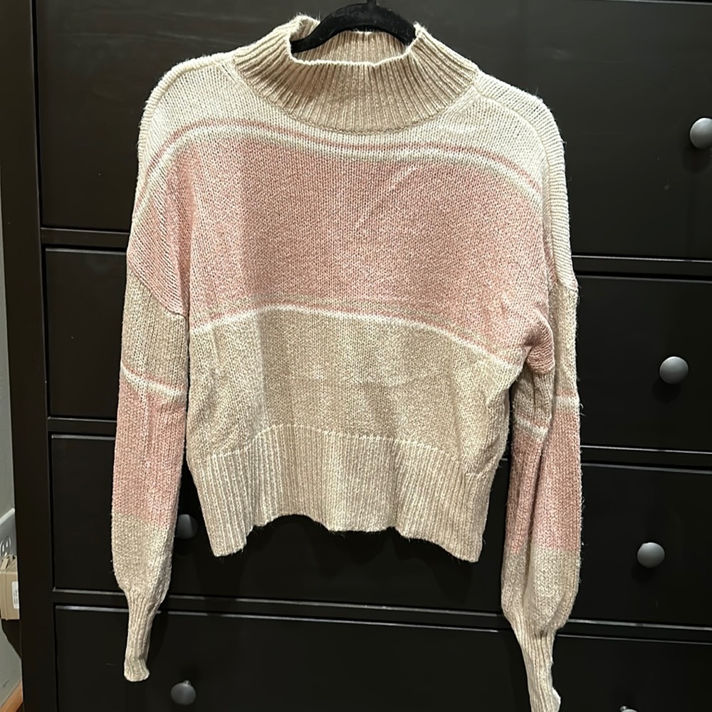 AE cropped sweater